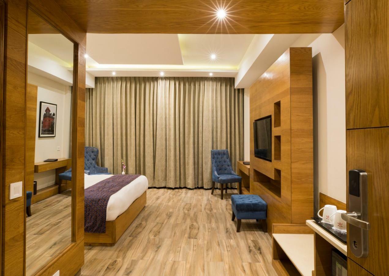 Regenta Central Cassia Zirakpur Chandigarh Экстерьер фото