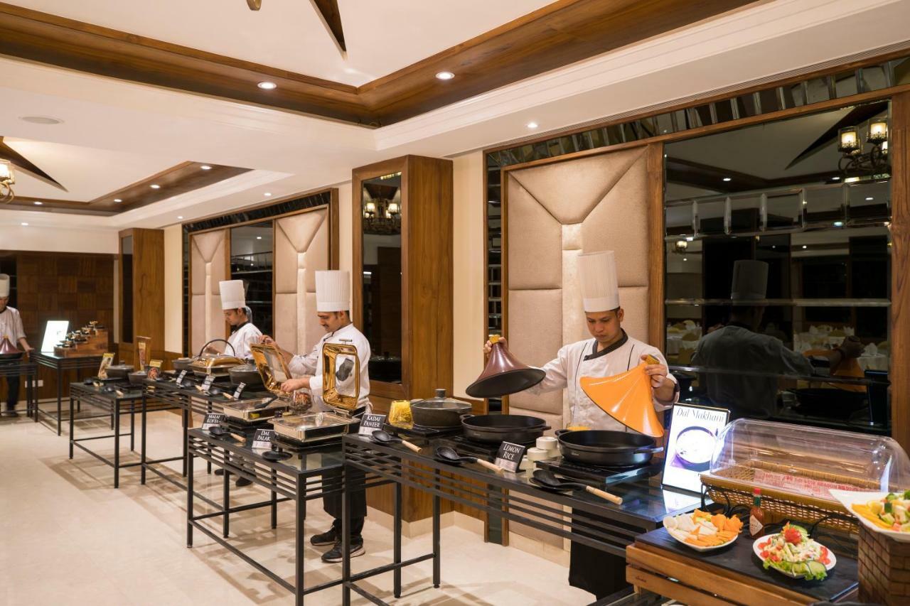 Regenta Central Cassia Zirakpur Chandigarh Экстерьер фото