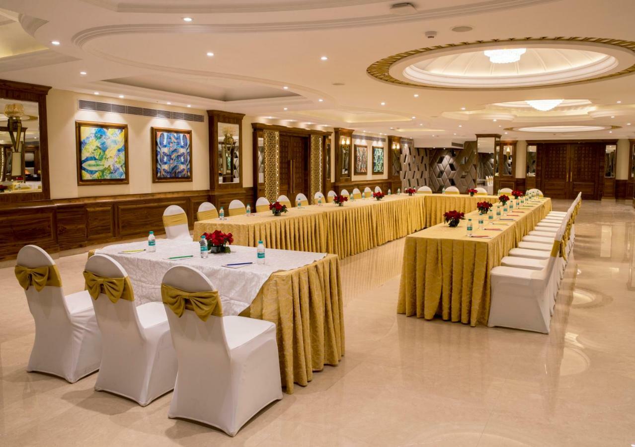 Regenta Central Cassia Zirakpur Chandigarh Экстерьер фото
