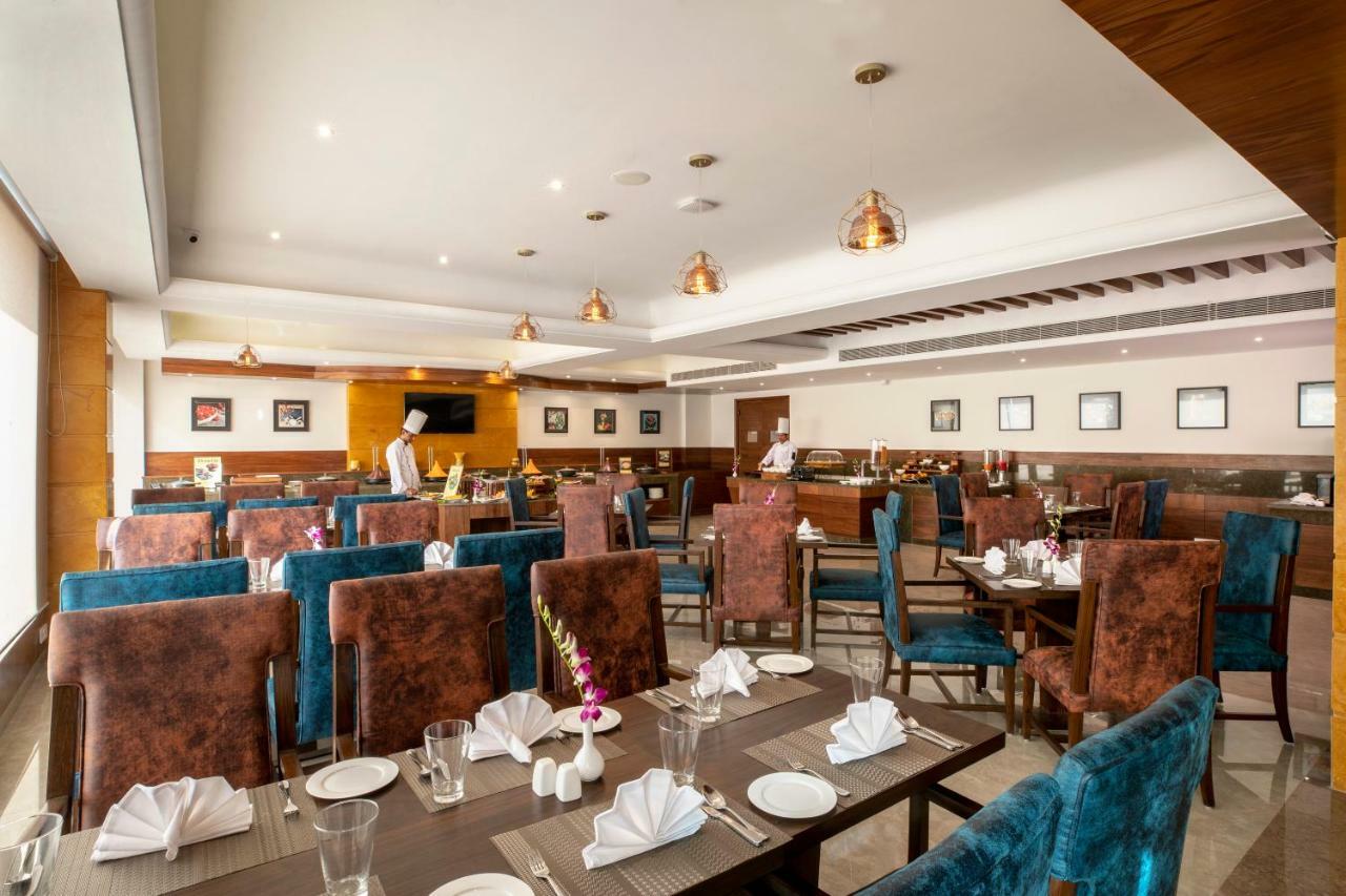 Regenta Central Cassia Zirakpur Chandigarh Экстерьер фото