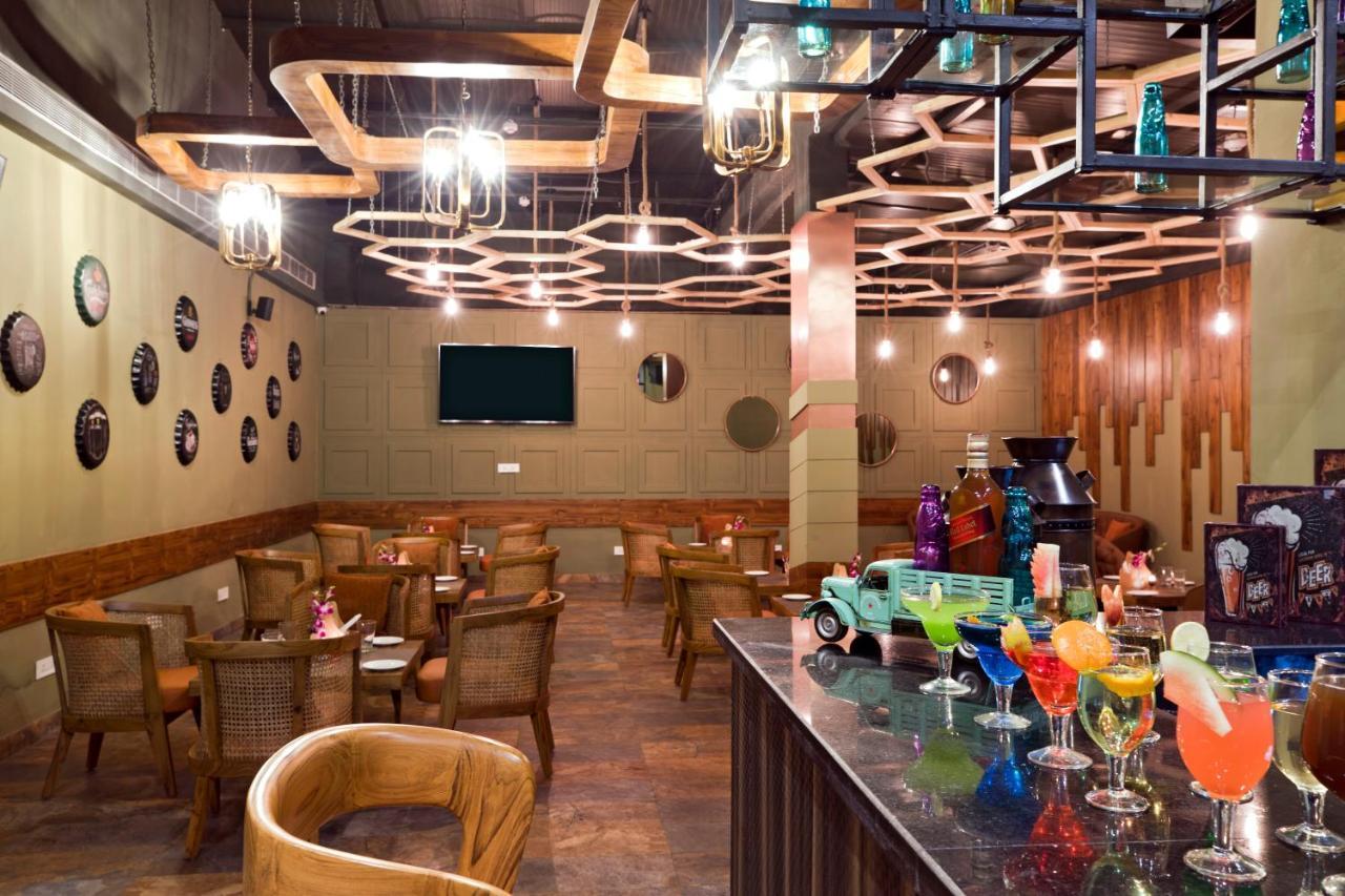 Regenta Central Cassia Zirakpur Chandigarh Экстерьер фото